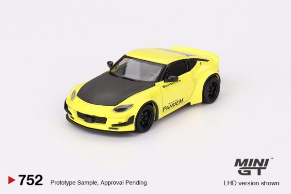 752.1 Mini GT 1/64 Nissan Z Pandem Ikazuchi Yellow MGT00752