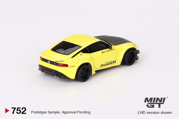 752.2 Mini GT 1/64 Nissan Z Pandem Ikazuchi Yellow MGT00752