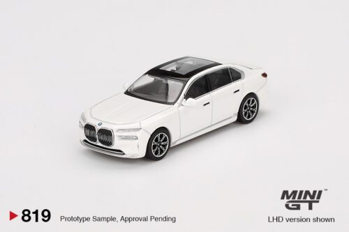 Mini GT 1/64 BMW i7 xDrive60 Mineral White MGT00819